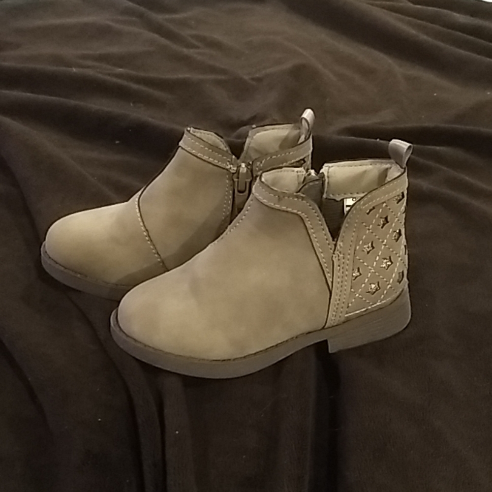 OshKosh b'gosh ankle boot